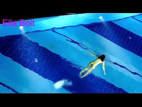 ❤️ నేను చూడటం ఆపలేను, ELLA BOLT రిసార్ట్ పూల్‌లో నగ్నంగా ఈత కొడుతూ దొరికిన యువ అందగత్తె ❌ రష్యన్ పోర్న్ te.porno-flix.ru ❌❤